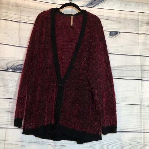 Pennington’s red and black buttoned knit cardigan 3x - Picture 5 of 15